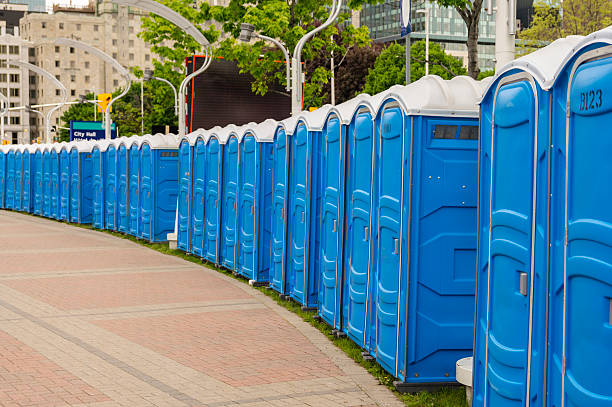 Best Standard Portable Toilet Rental  in Holts Summit, MO
